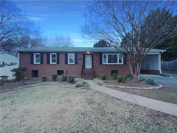 1400 Drumcliffe Rd, Winston Salem, NC 27103