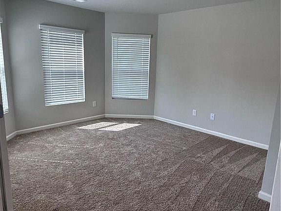 3rd image of 72 Harrow Ct