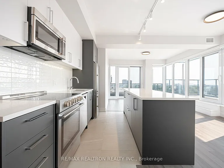 2525 Bathurst St #1203 — Photo 6