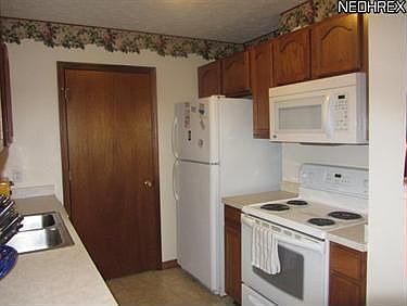 3rd image of 3985 Marsh Creek Ln