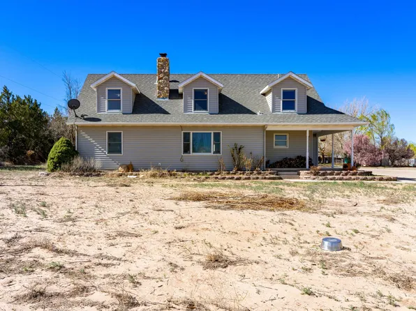 51 La Entrada Rd, Los Lunas, NM 87031