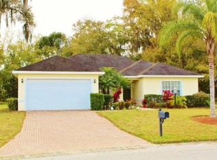 1723 Oakwood Estates Dr, Plant City, FL 33563