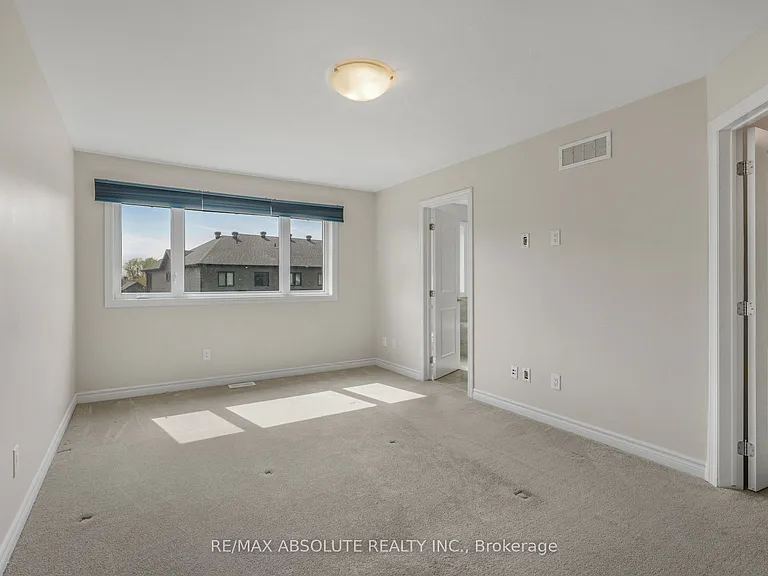 741 Namur St — Photo 15