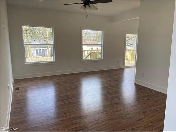 5th image of 1167 Iroquois Ave