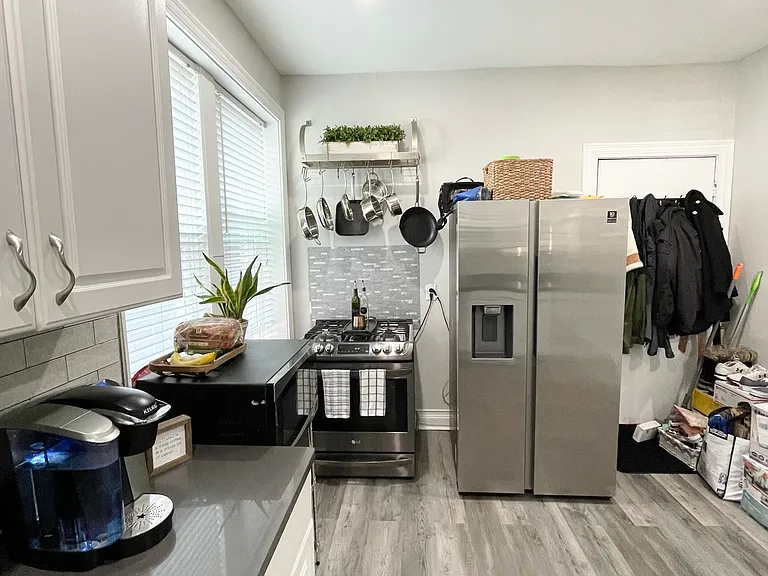 2239 W Cortland St #1 — Photo 5