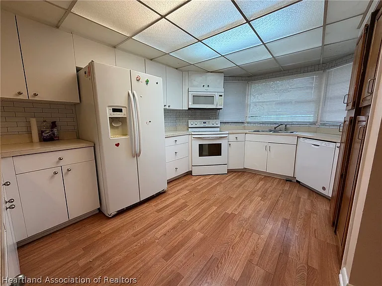 123 Friendly Cir — Photo 10