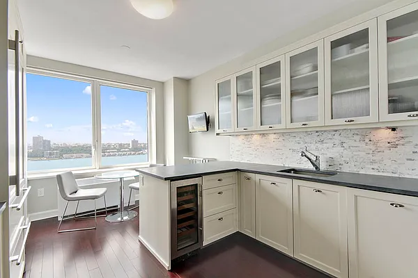 Sold by Corcoran | media 28