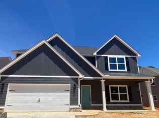 102 Cresthaven Dr, Carrollton, GA 30117
