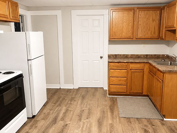 4th image of 48 Atwood Ct APT 2