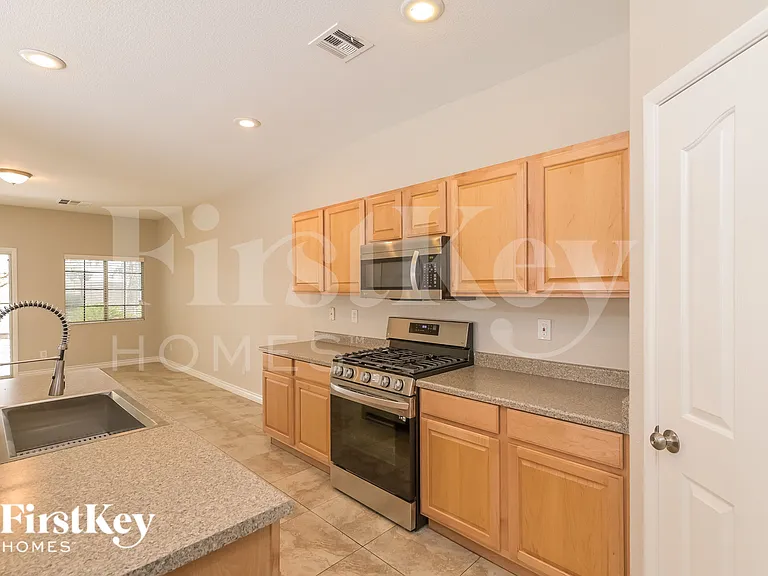 2465 Belt Buckley Dr — Photo 9