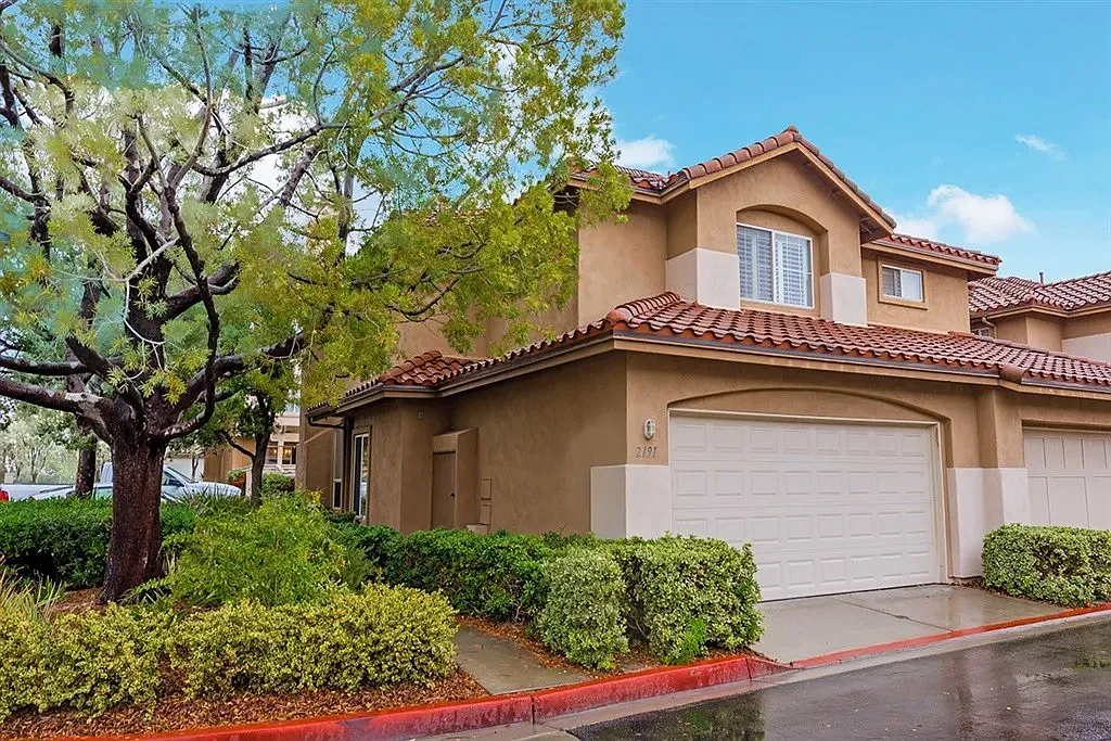 4 bed, 1651 sqft, $4,100 — Photo 1
