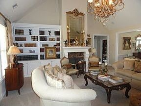 4th image of 1121 Turnberry Cir