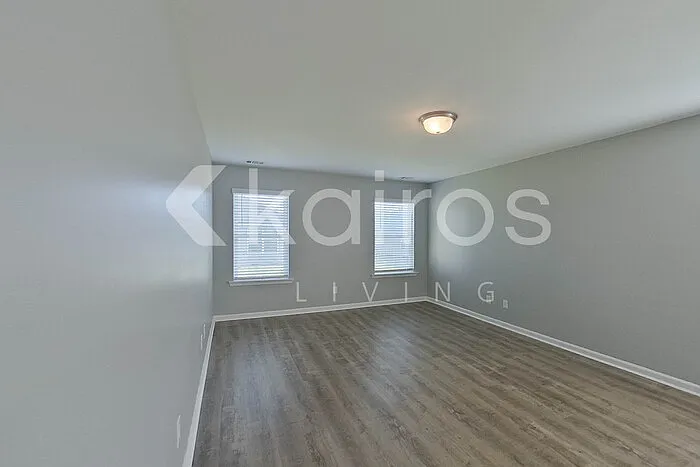 102 Saint Matthew Way — Photo 18