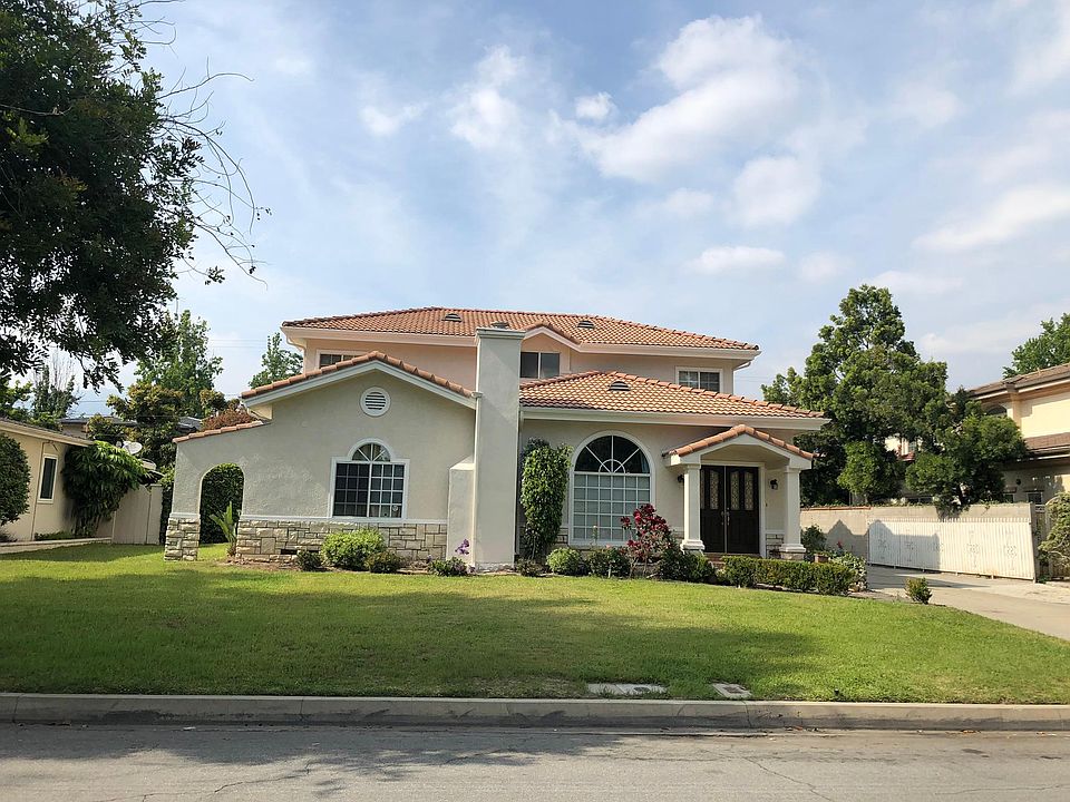 1st image of 327 E Las Flores Ave