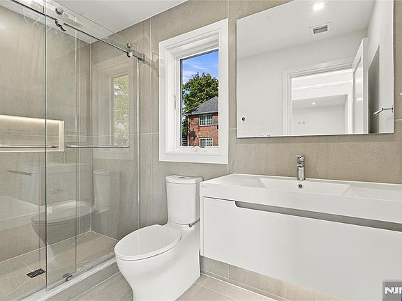 5th image of 320 Bolz Street