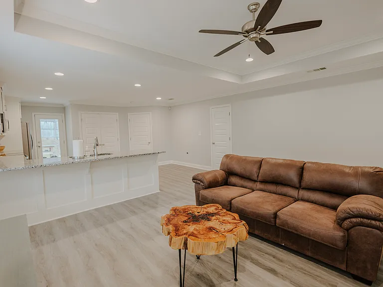 Living Room - Kitchen Bar Seating