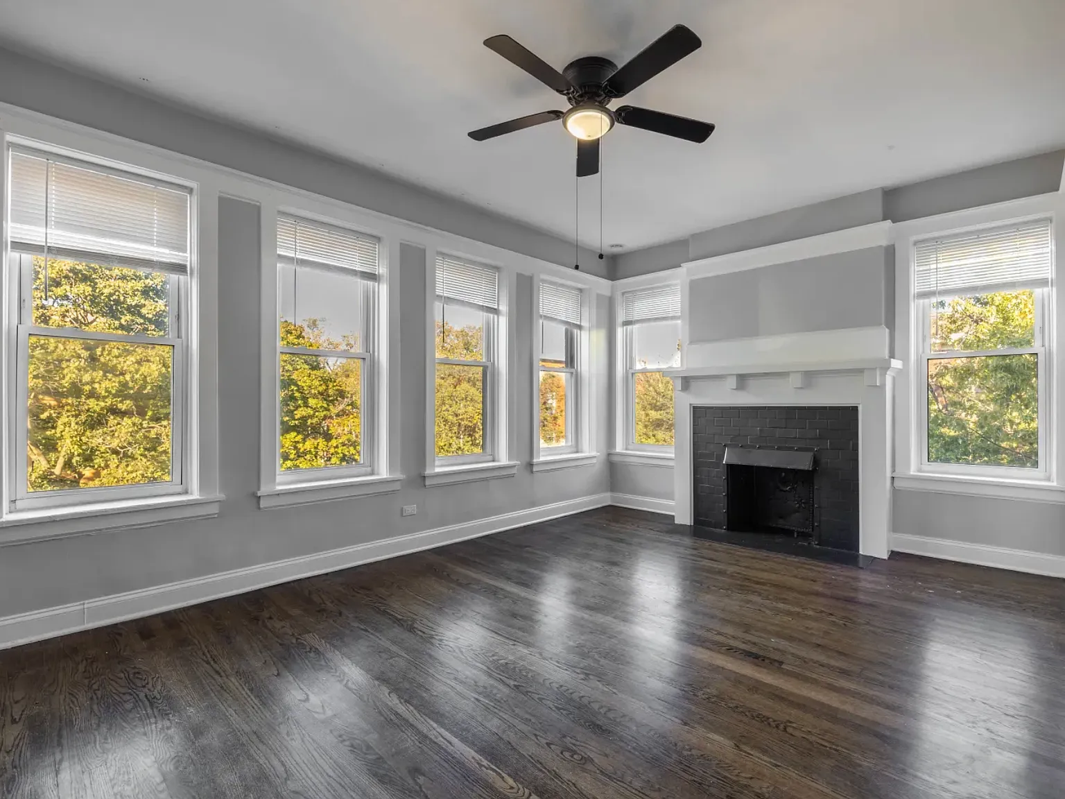 3 bed, 1200 sqft, $2,800 — Photo 1