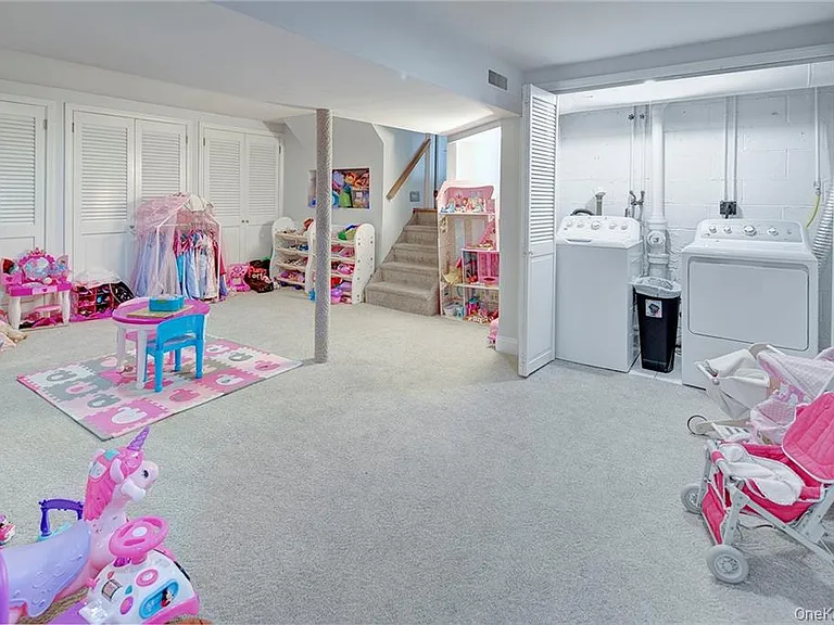 441 Boston Post Rd — Photo 12