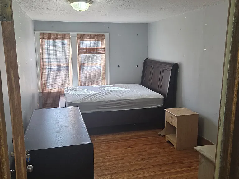 385 Askin Ave #A — Photo 4