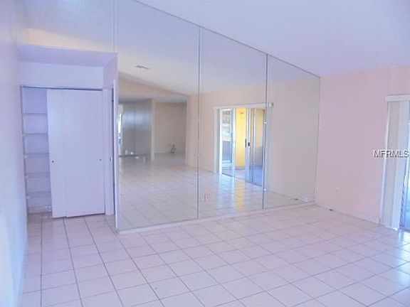2nd image of 142 Teakwood Ct