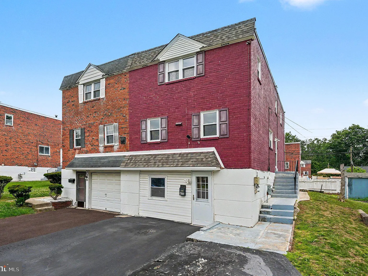 3 bed, 2.5 bath, 2210 sqft, $2,500 — Photo 2