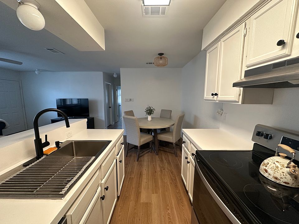 Kitchen + Dinning Area