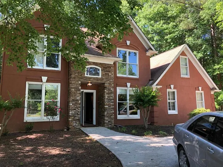 White Oak Dr — Photo 4