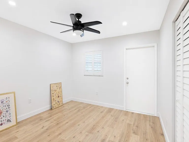 900 Jasmine Ln #10A — Photo 27