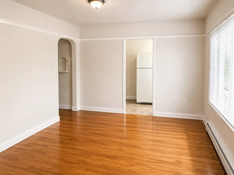 Preston Apartments — Photo 15