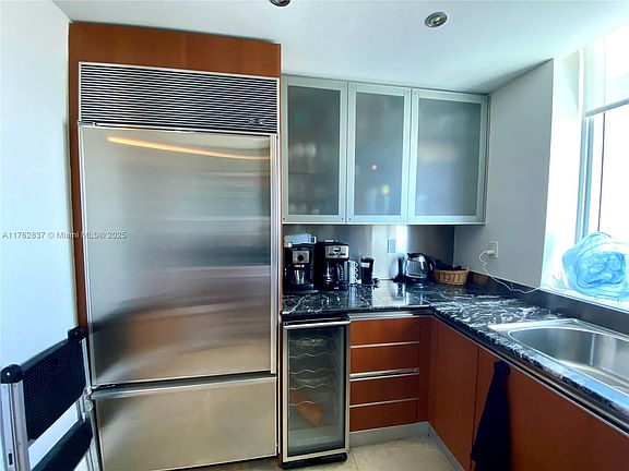 3rd image of 520 West Ave APT 1604