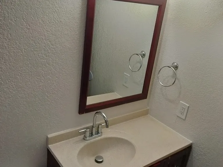 4431 E 3rd St #7 — Photo 8