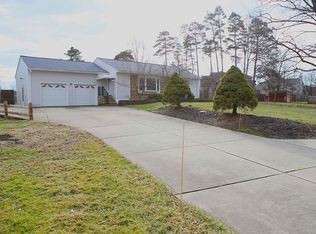 18344 Hunt Rd, Strongsville, OH 44136