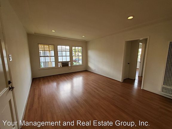 4th image of 1032 W Glenoaks Blvd #9228798