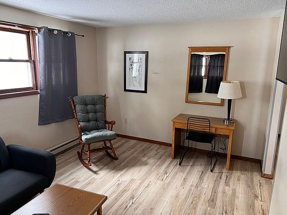 2nd image of 910 11th Ave #1