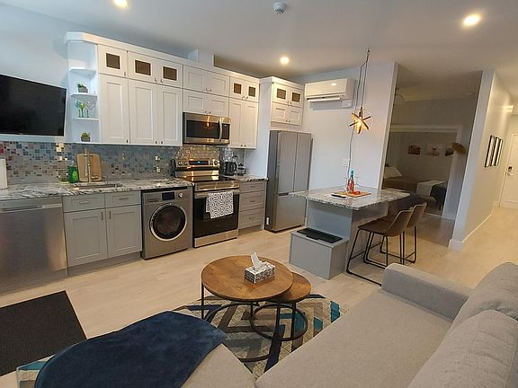 2nd image of 477 Pelissier St #3