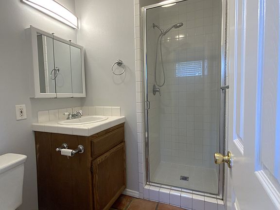 5th image of 533 S Main St #201