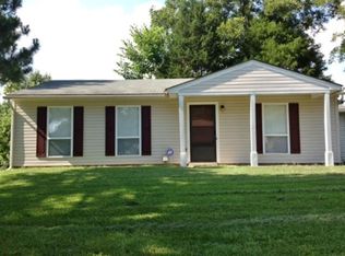 4552 Chambersburg Rd, Fayetteville, NC 28314