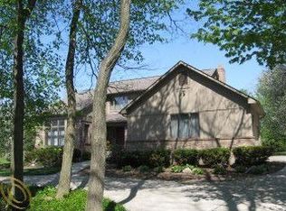 18520 Ridge Rd, Northville, MI 48168