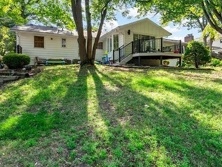 4520 Vandervork Ave — Photo 5