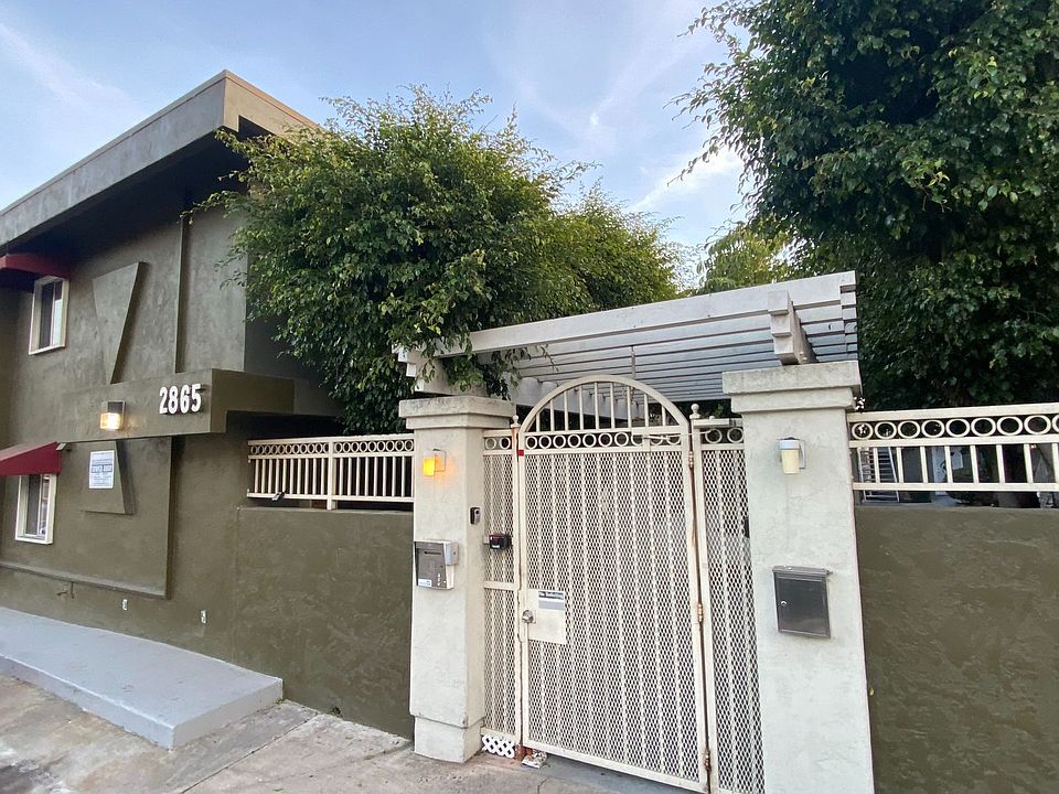 1st image of 2855-2865 A St #2855-06