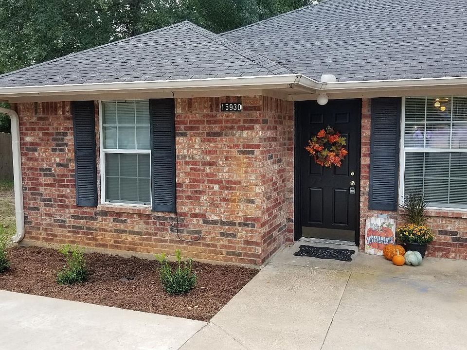 1st image of 15930 Shoshone Dr