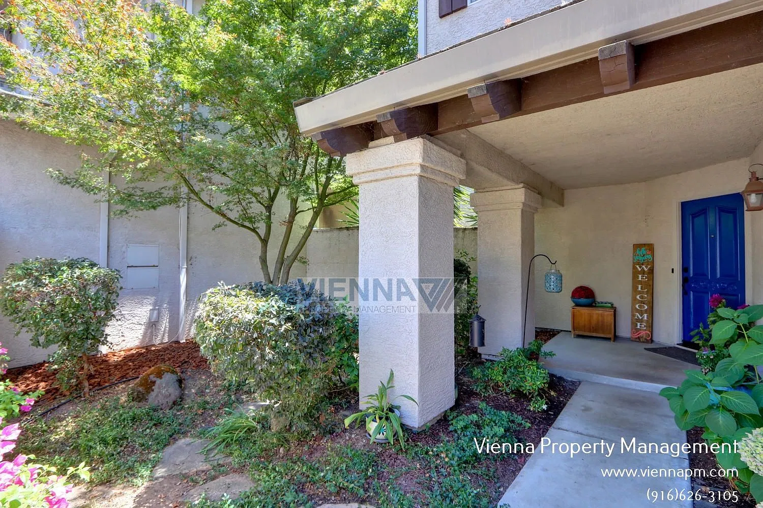 3 bed, 2.5 bath, 1645 sqft, $2,665 — Photo 2