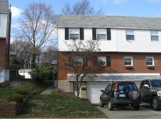 8712 Hargrave St, Philadelphia, PA 19152