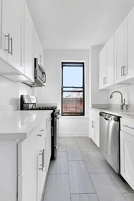 Rented by Cooper & Cooper Real Estate | media 21