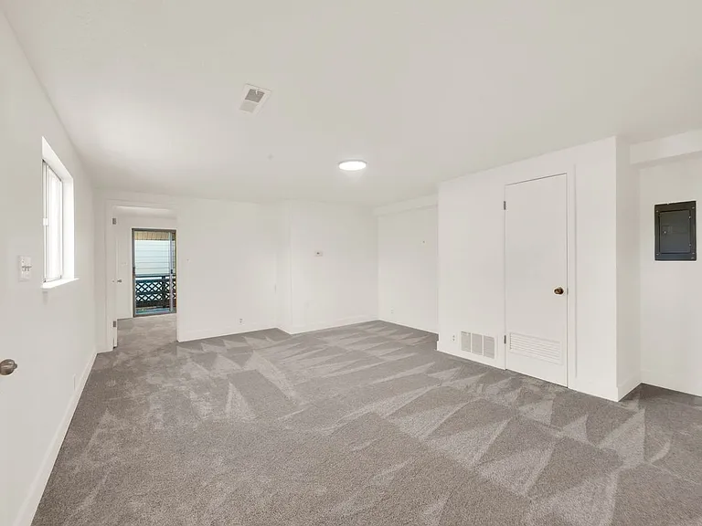 189 N 300 E #1 — Photo 25