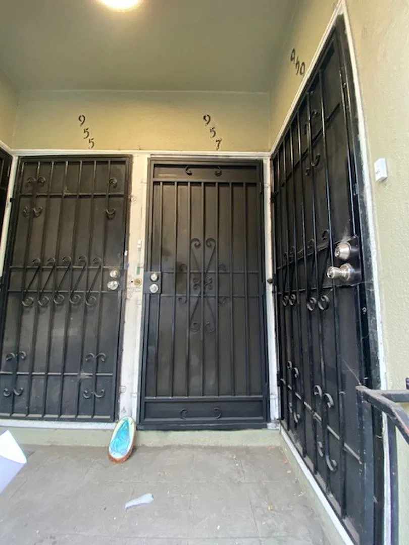 953-959 26th — Photo 1