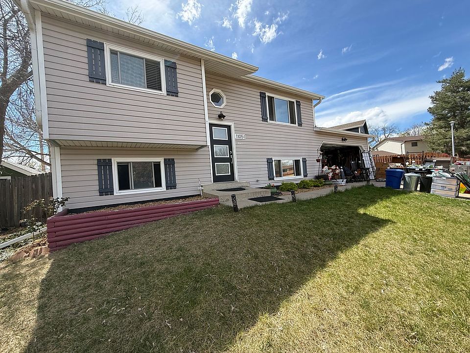 1st image of 11051 Kendall Dr