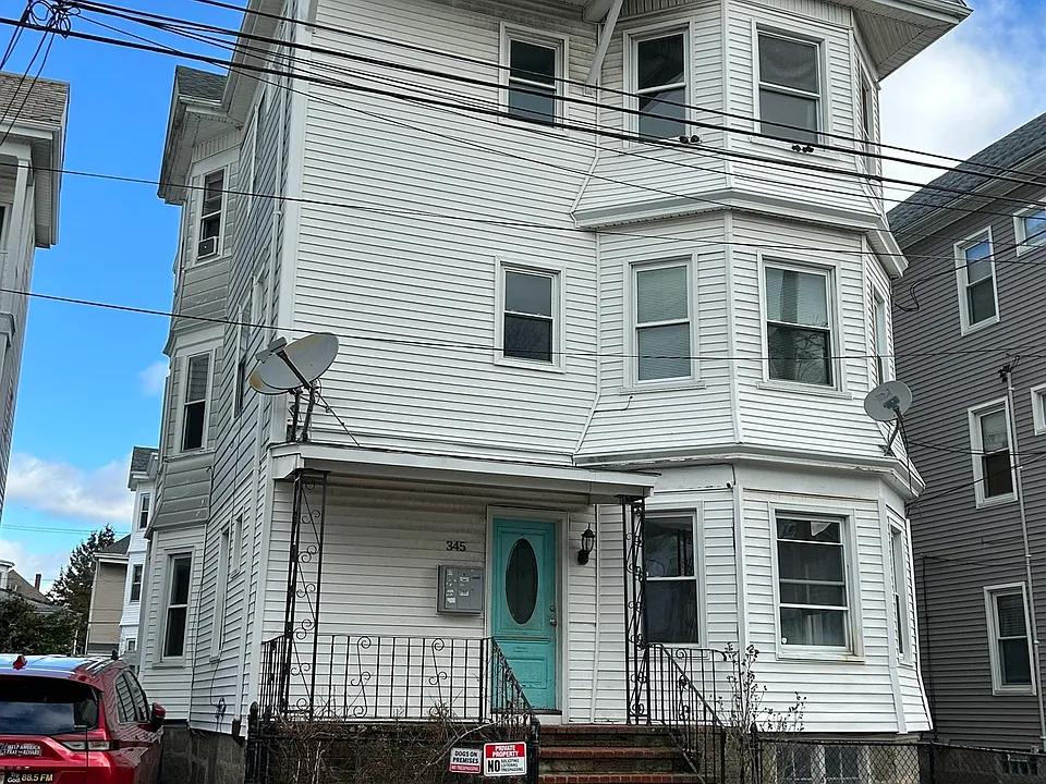 345 Earle St #3