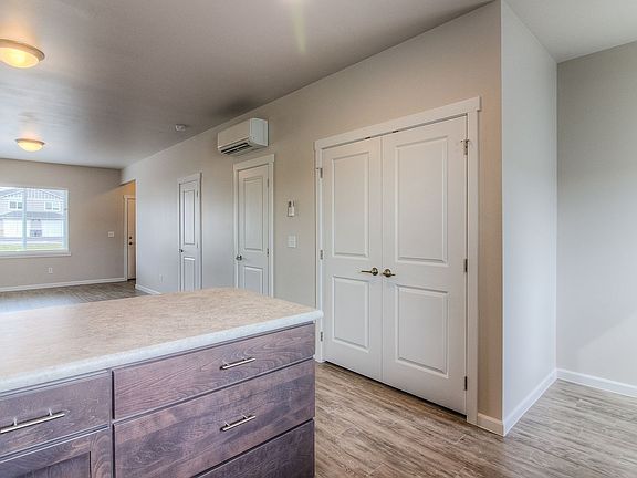 4th image of 2400 Woolsey Rd Unit 7