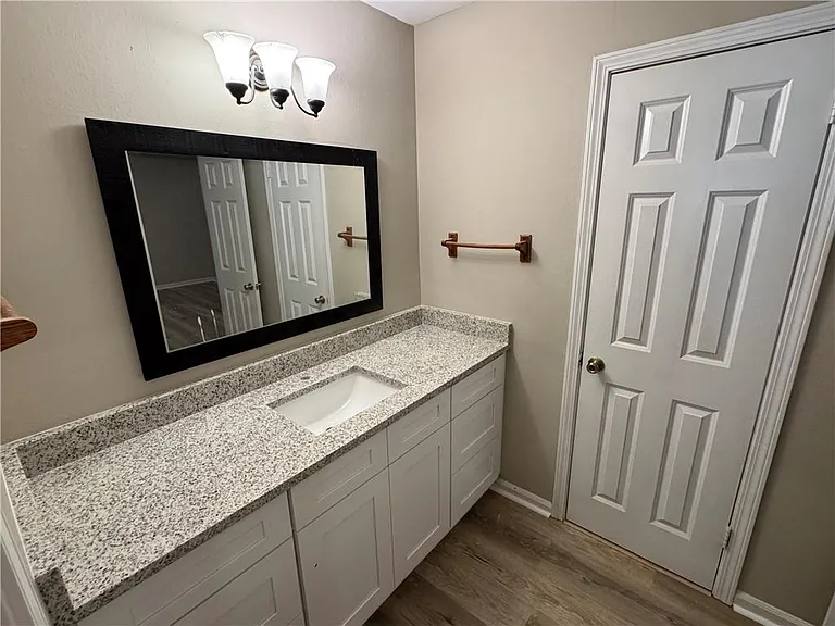 5594 Laurel Ln NW — Photo 17